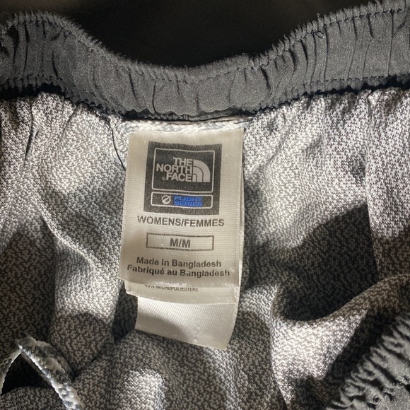 The north face running shorts - Picture 3 of 5